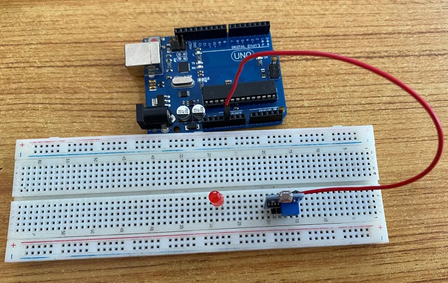 LDR sensor fixed on breadboard