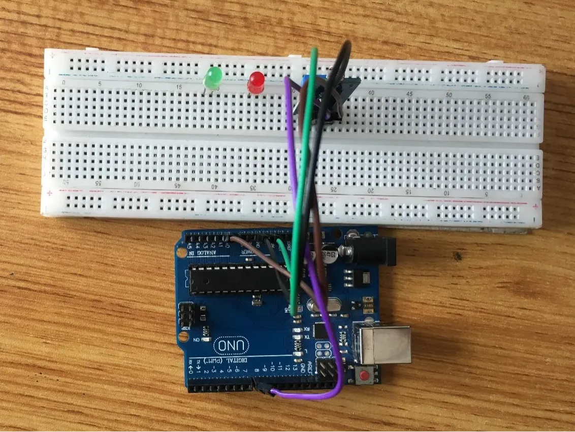 Brown wire fixed on breadboard