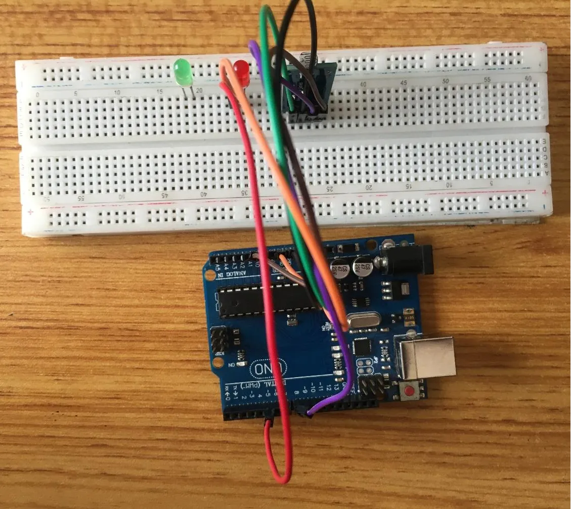 Red wire fixed on breadboard
