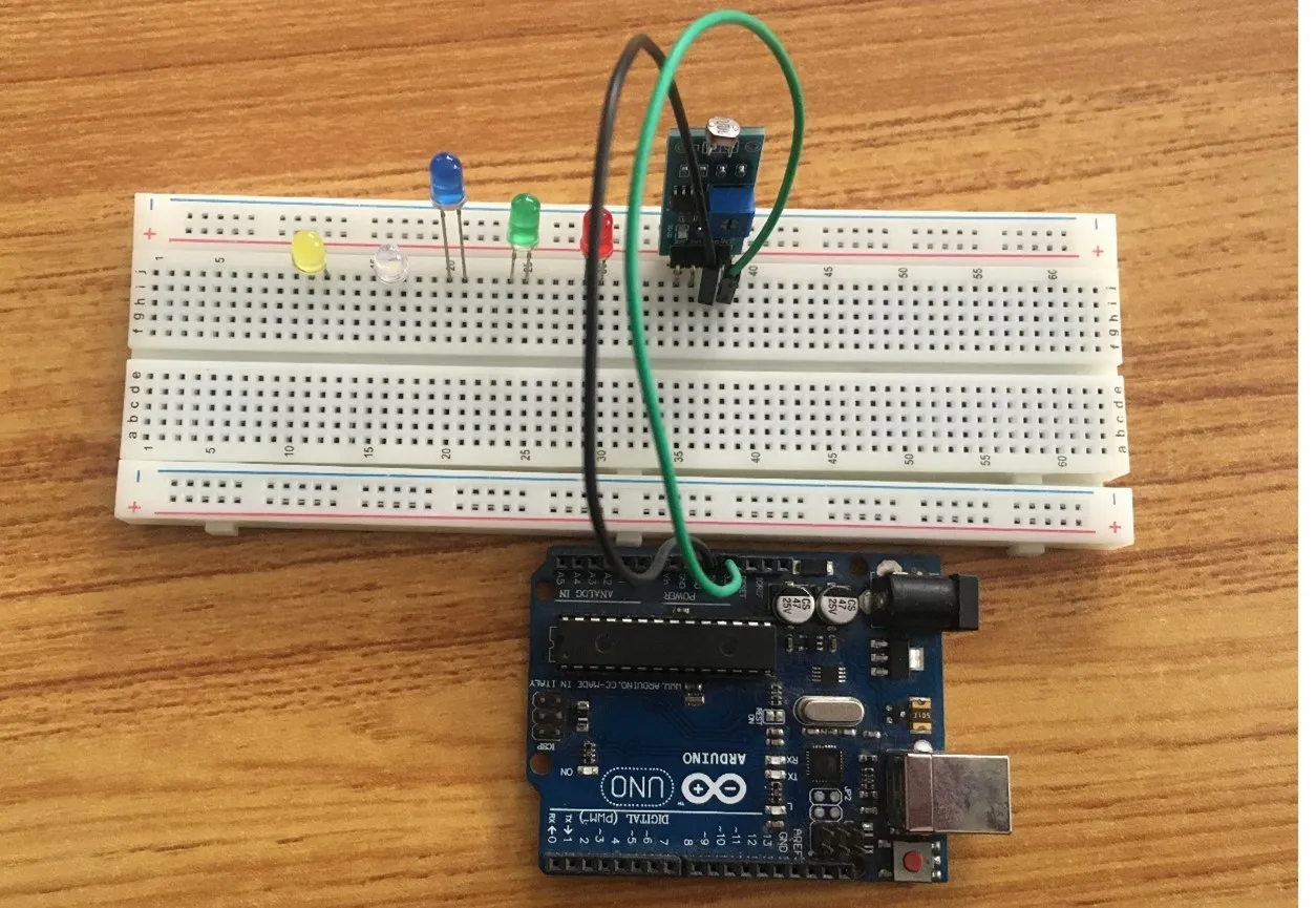 Black wire fixed on breadboard