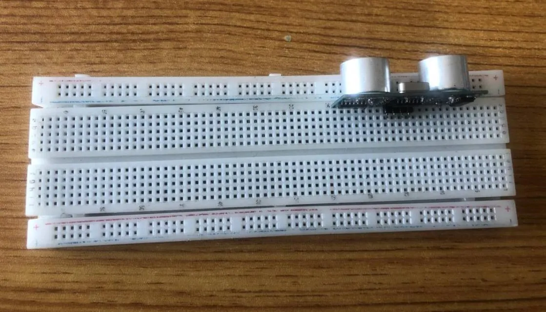 Mount the ultrasonic Sensor on the Breadboard